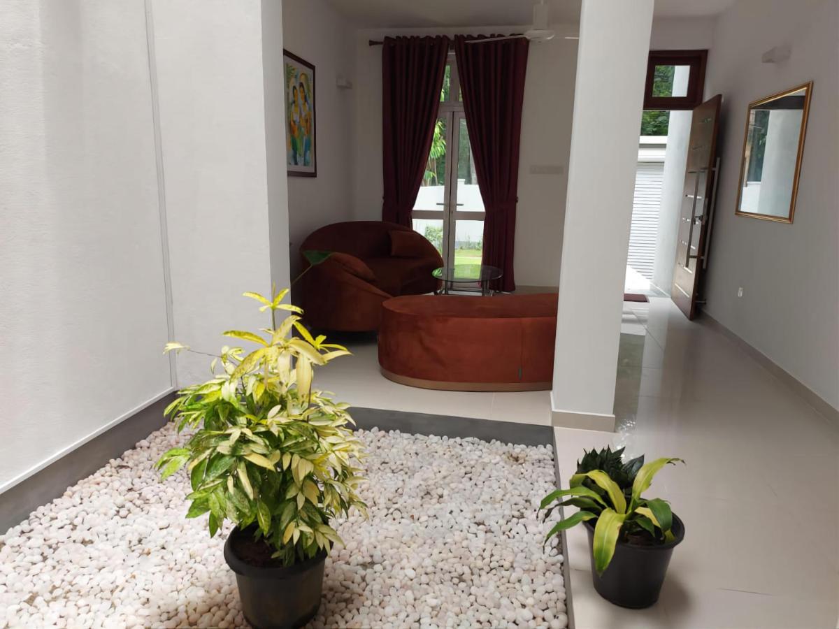 Oesis - Stylish Villa Steps From Historic Galle Fort エクステリア 写真